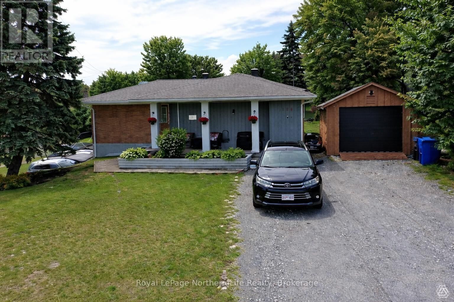 Property Photo:  224 Elliott Street  ON P0J 1K0 