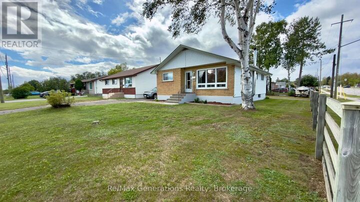 Property Photo:  177 Matthews Street  ON P7A 3K8 