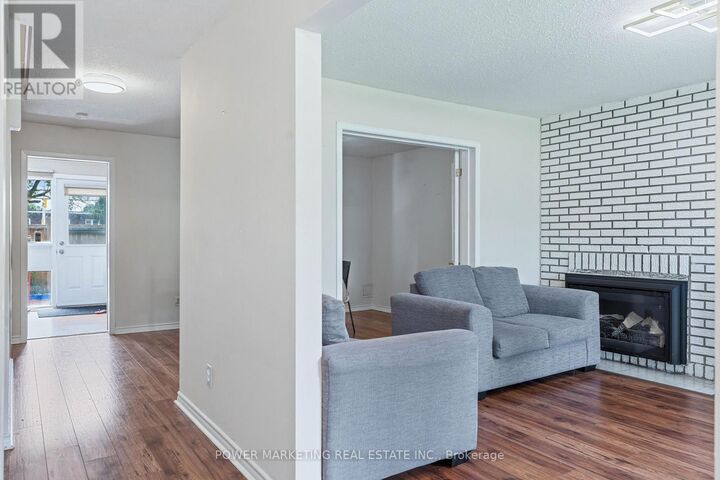 Property Photo:  2111 Montreal Road 76  ON K1J 8M8 