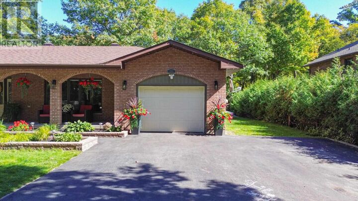 Photo de la propriété:  238 Old Goulais Bay Rd  ON P6B 0B9 