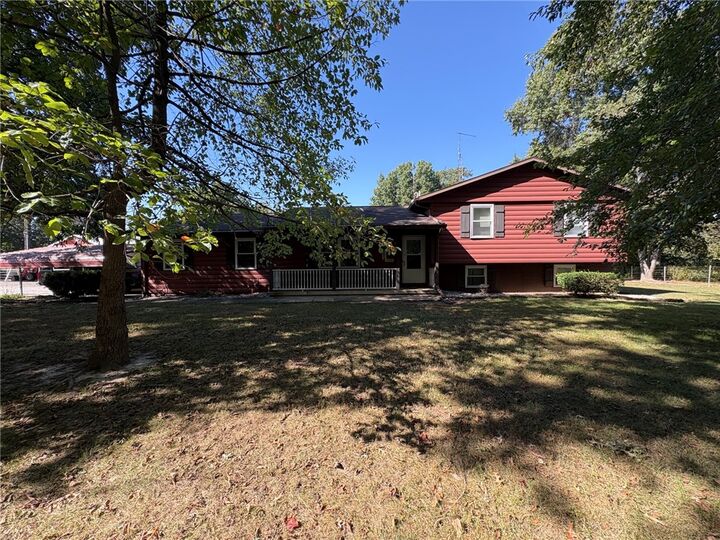 Property Photo: 811 N Ash Street IL 62458
