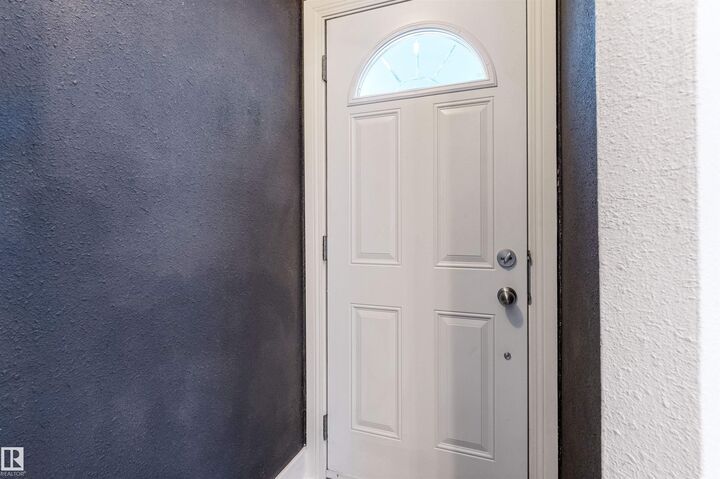 Property Photo:  11414 84 Street NW  AB T5B 3B4 