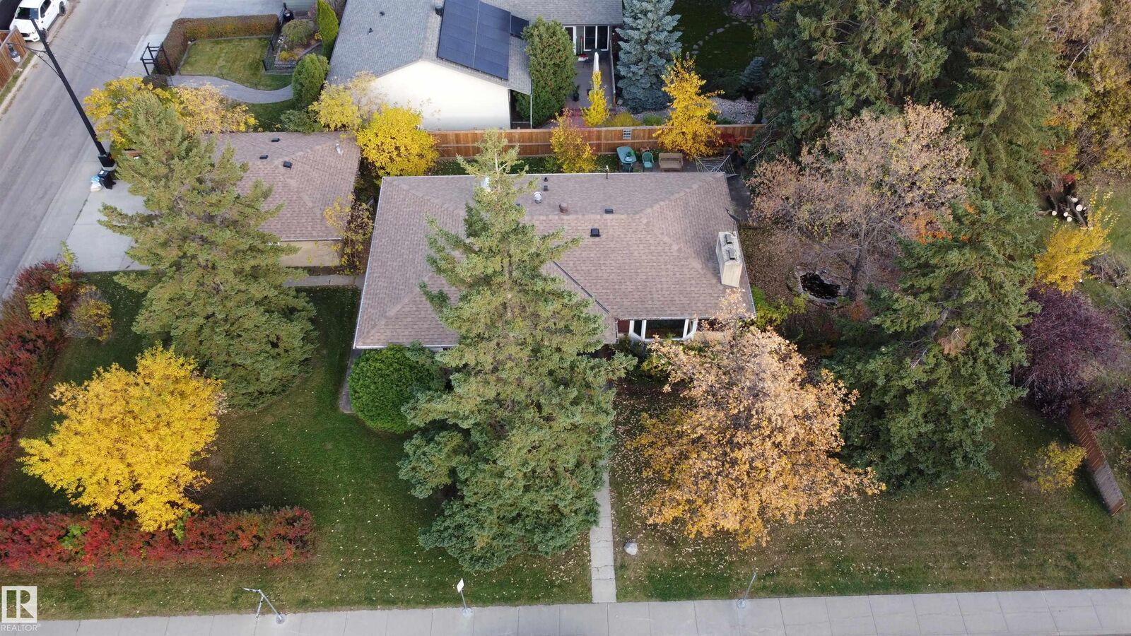 Property Photo:  9333 146 Street NW  AB T5R 0W7 