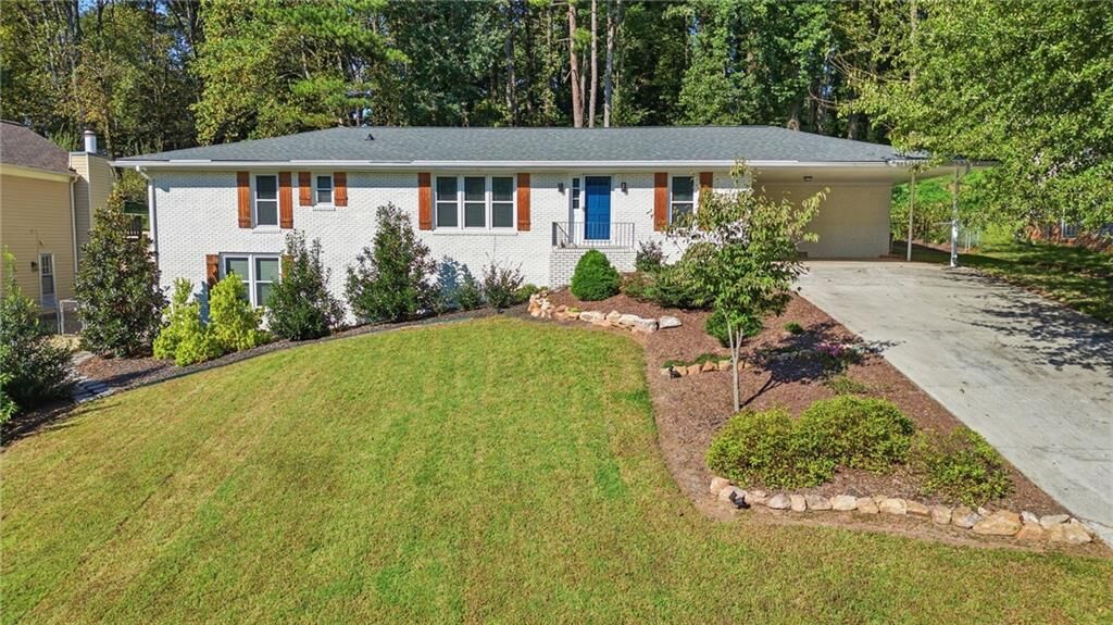 Property Photo: 1701 Smithwood Drive GA 30062