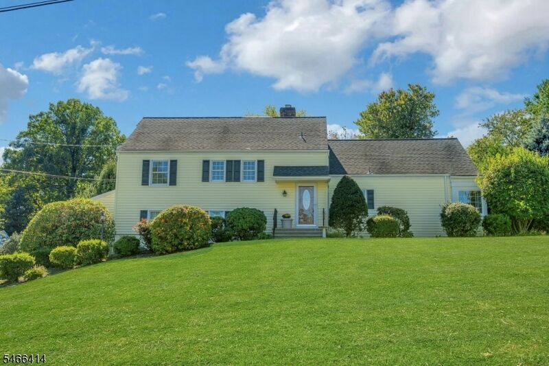 Property Photo:  14 Wedgewood Ln  NJ 07960 