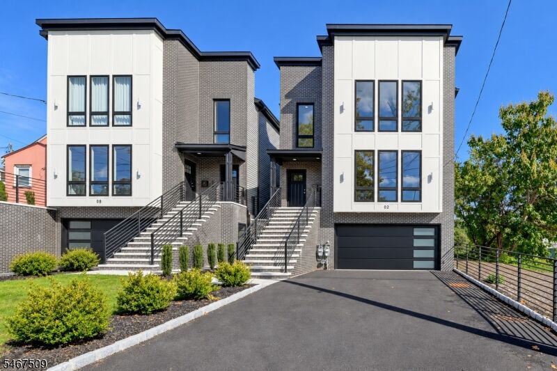 Property Photo:  2 Cleveland St 2  NJ 07109 