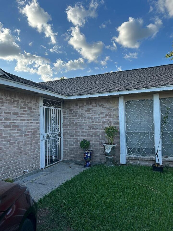 Property Photo: 2707 Crested Butte Court TX 77067