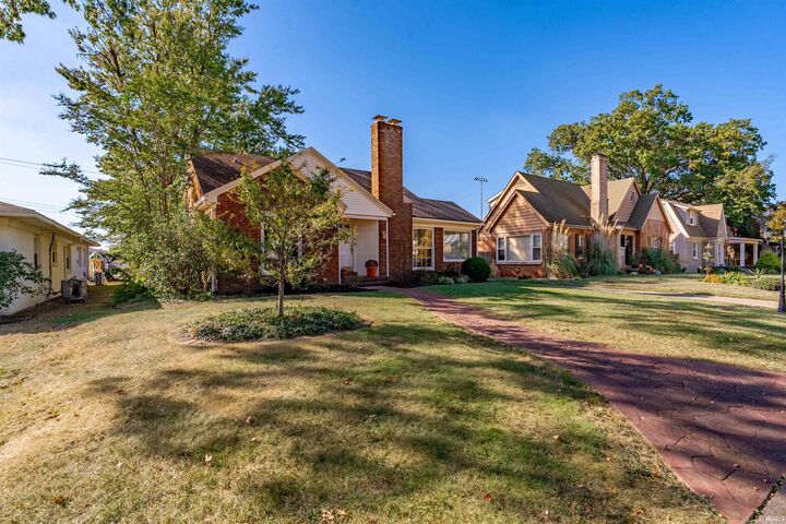 Property Photo: 423 Runnymeade Avenue IN 47714