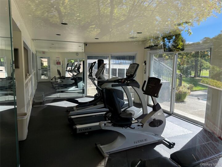 Property Photo:  1408 Eagle Bay Drive  NY 10562 