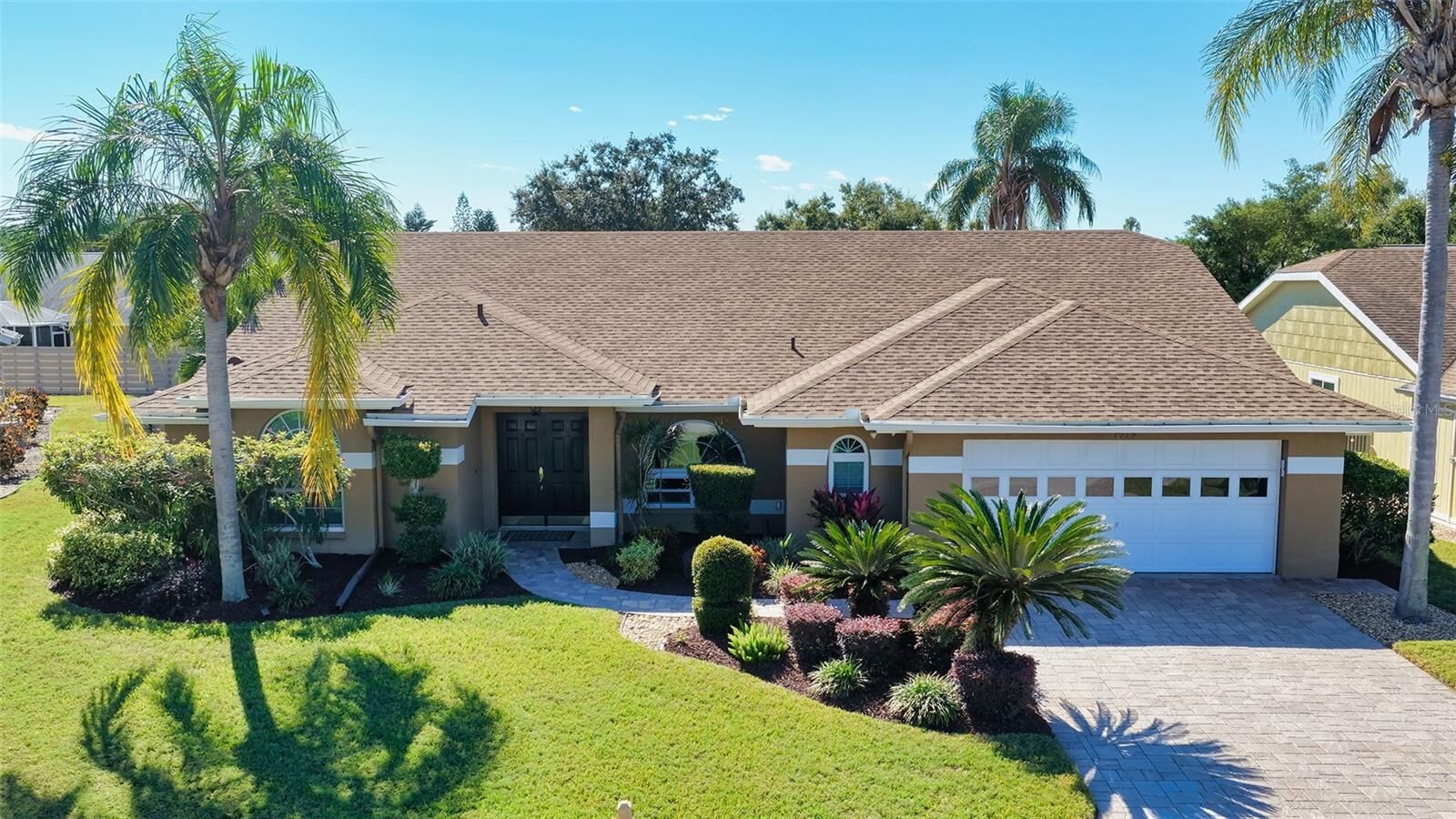 Property Photo: 7975 Monticello Lane FL 34243