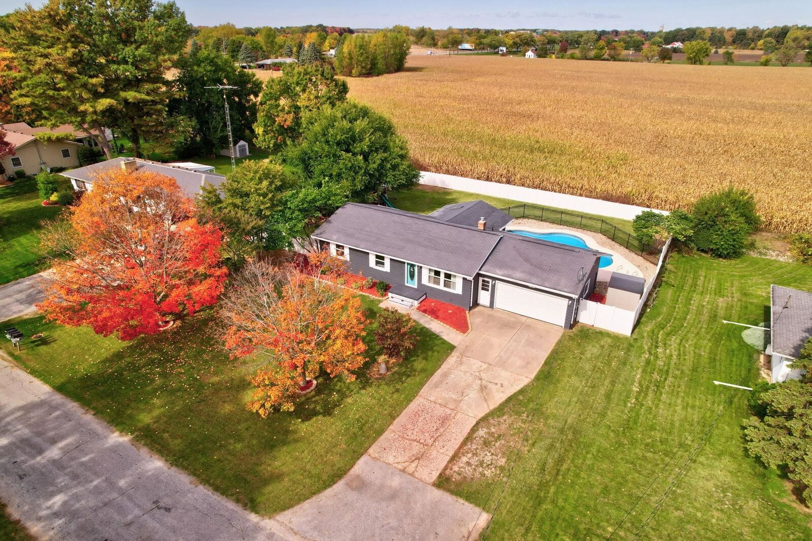 Property Photo:  11149 N Evergreen Road  MI 48415 