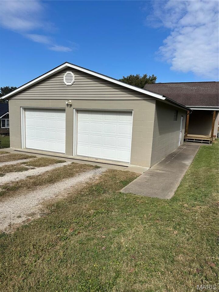 Property Photo:  1831 Good Hope Street  MO 63703 