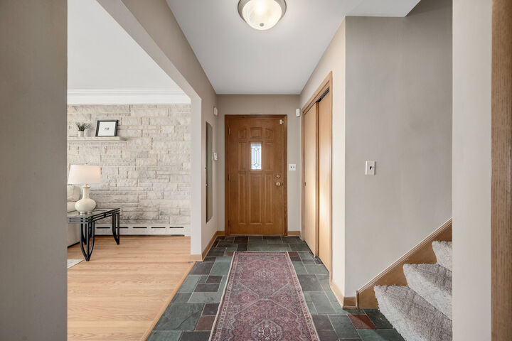 Property Photo: 1542 Raymond Avenue IL 60526