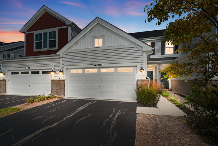 Property Photo:  4200 Calder Lane  IL 60504 