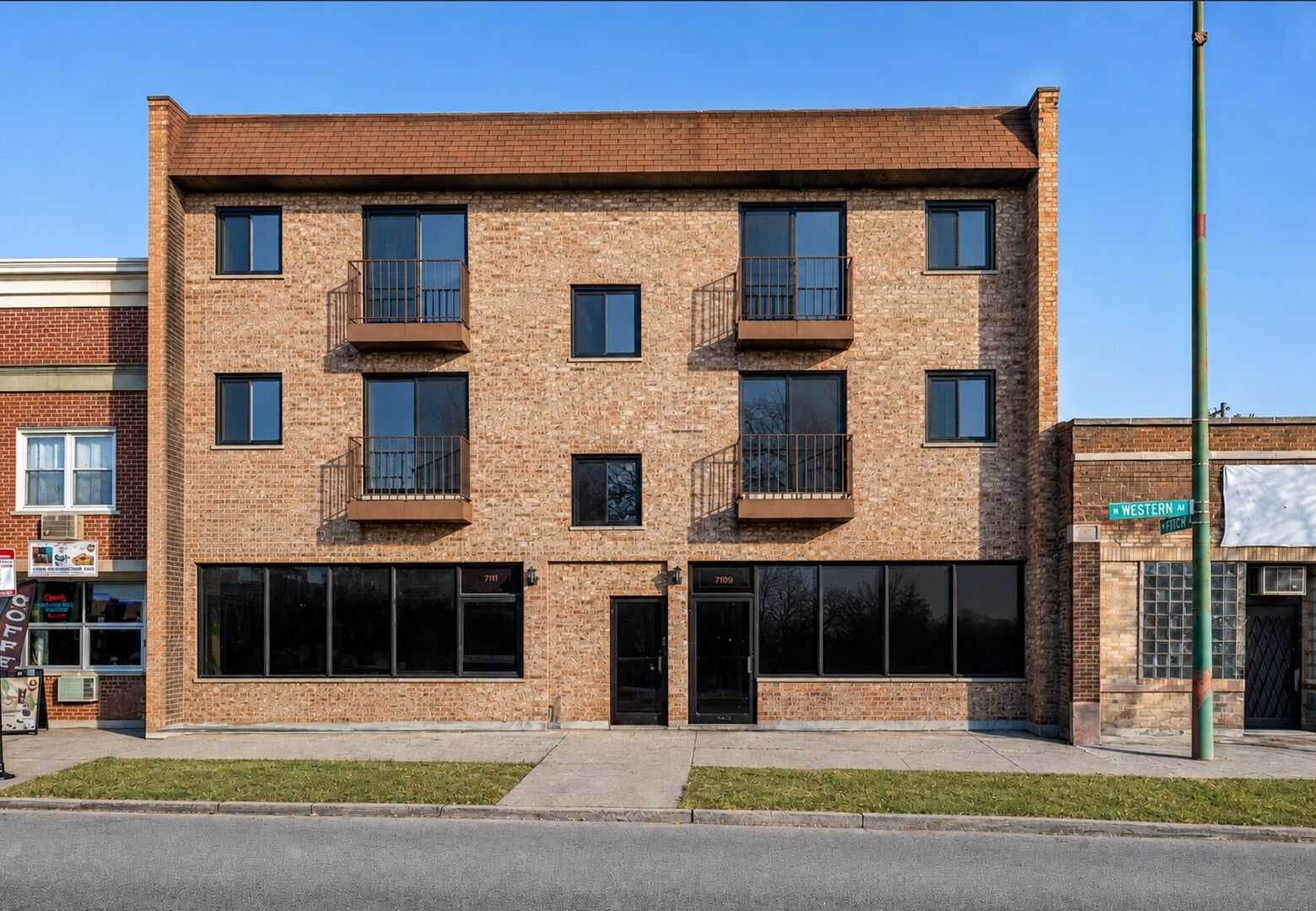 Property Photo:  7109 N Western Avenue 3S  IL 60645 