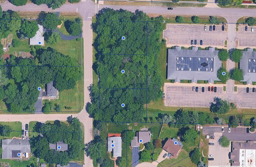 Property Photo:  125 S Delany Road  IL 60031 