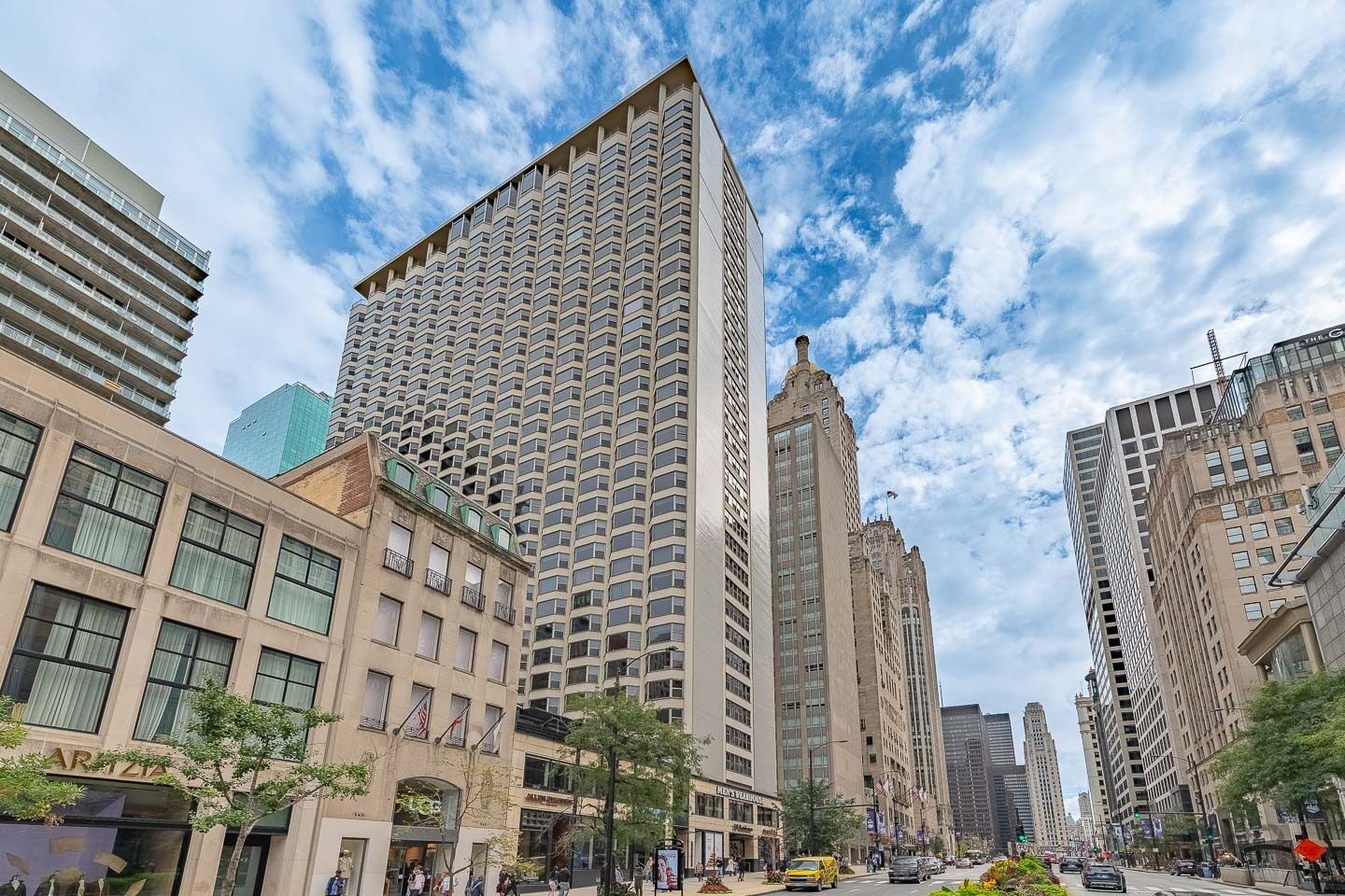Property Photo:  535 N Michigan Avenue 2003  IL 60611 
