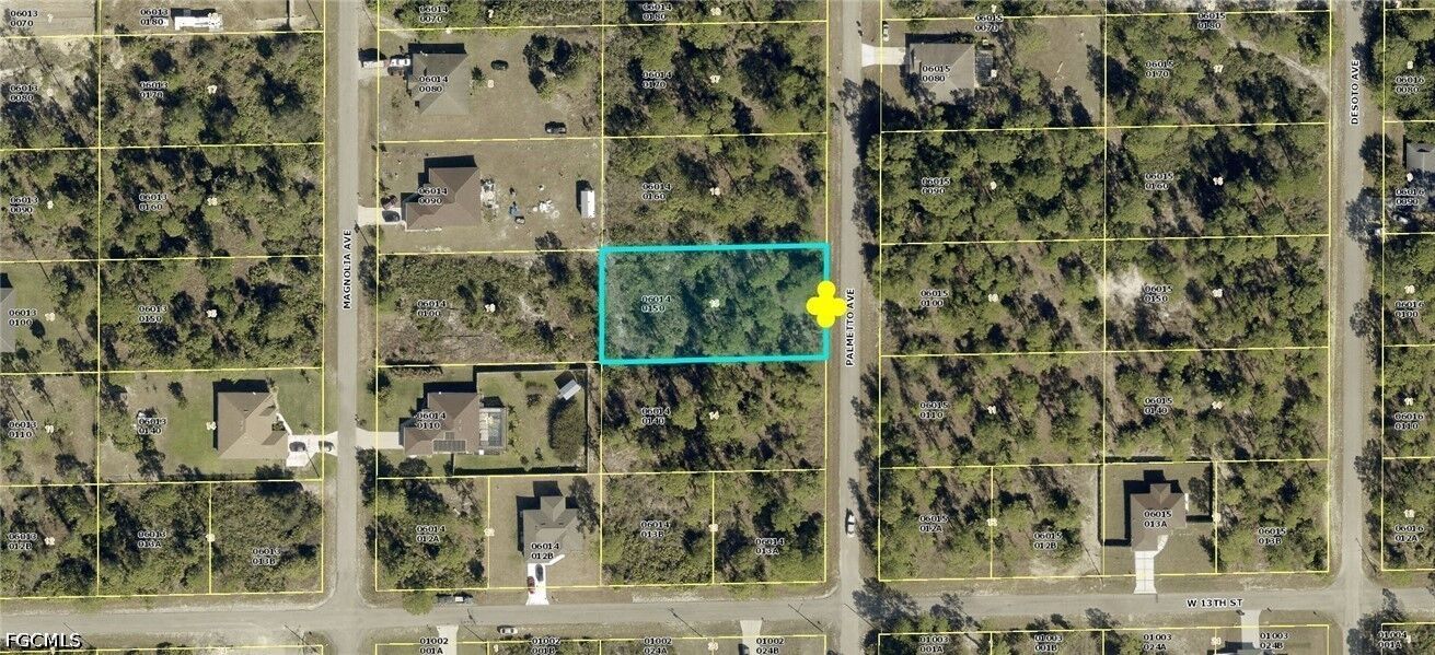 Property Photo: 1305 Palmetto Avenue FL 33972