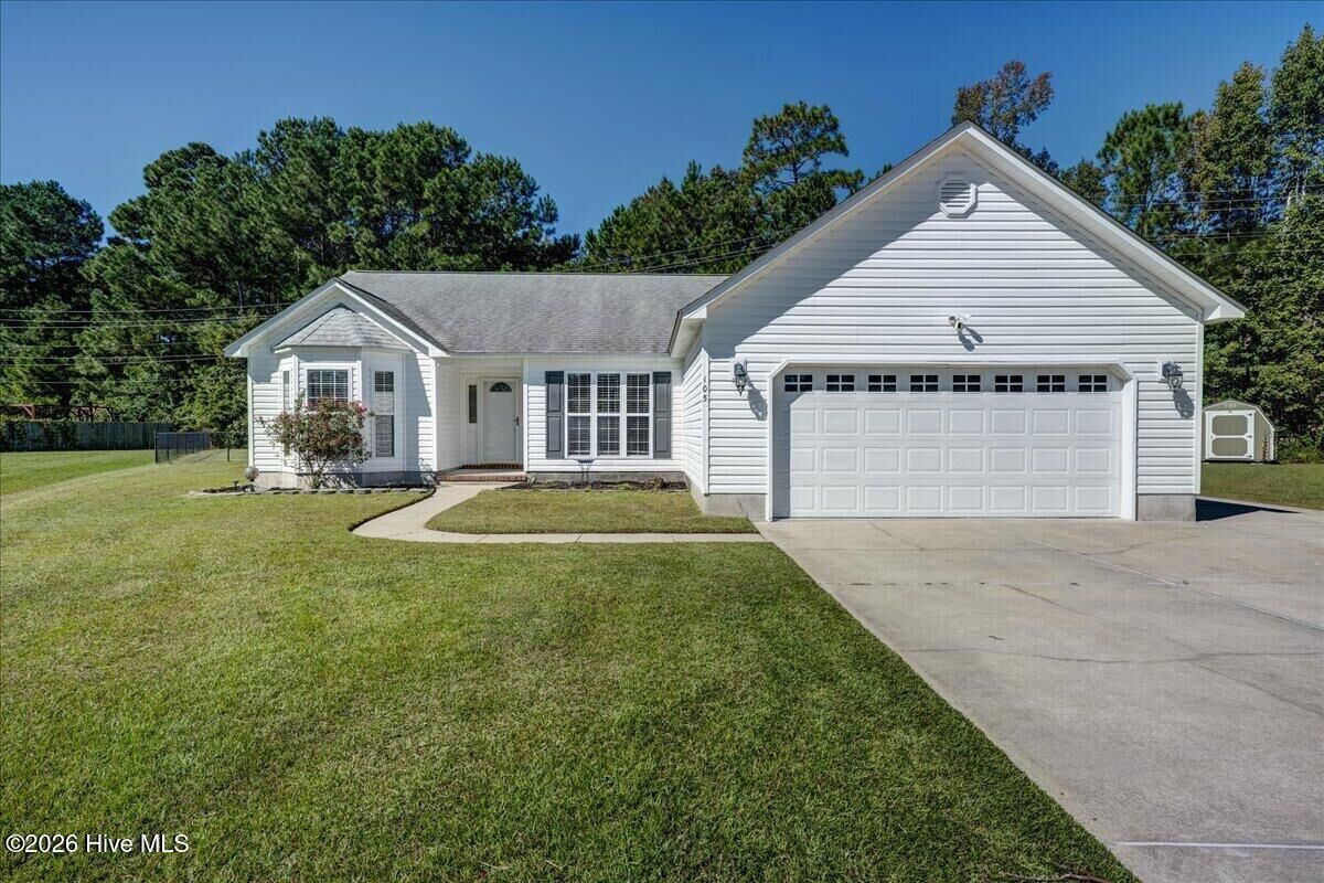 Property Photo: 105 Summer Lane NC 28532