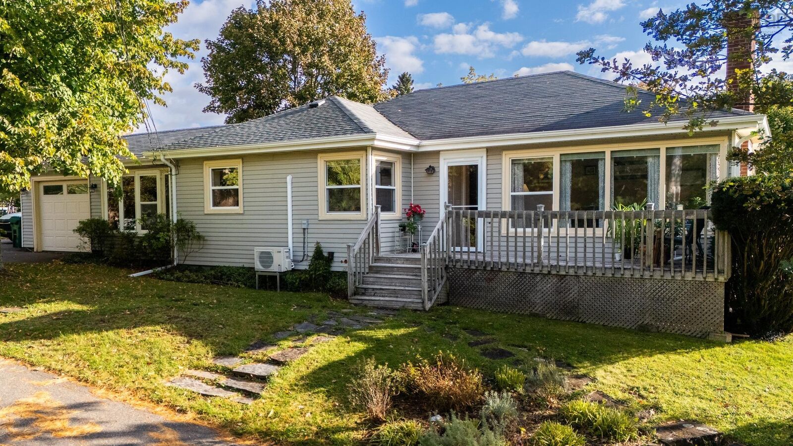Property Photo:  59 Tremain Crescent  NS B0N 2T0 