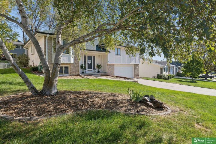Property Photo:  1014 Haverford Drive  NE 68046 