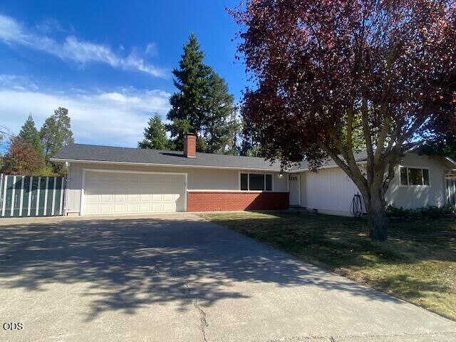 Property Photo: 1153 Kelly Street OR 97501