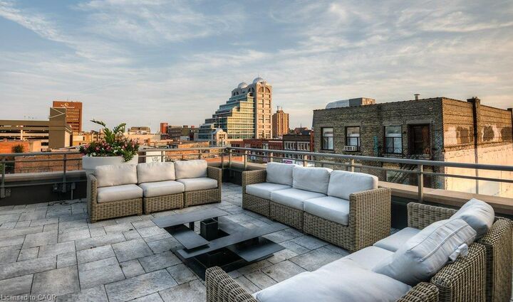 Property Photo:  85 Duke Street 1011  ON N2H 0B7 