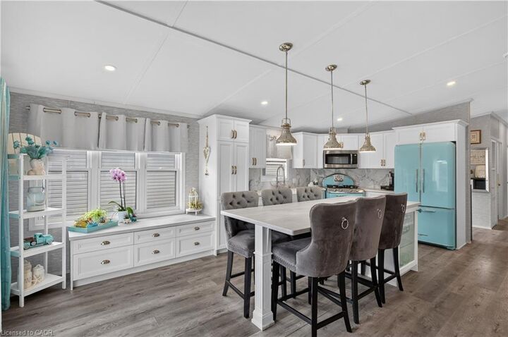Property Photo:  4449 Milburough 5 Oak Street  ON L7P 0C5 
