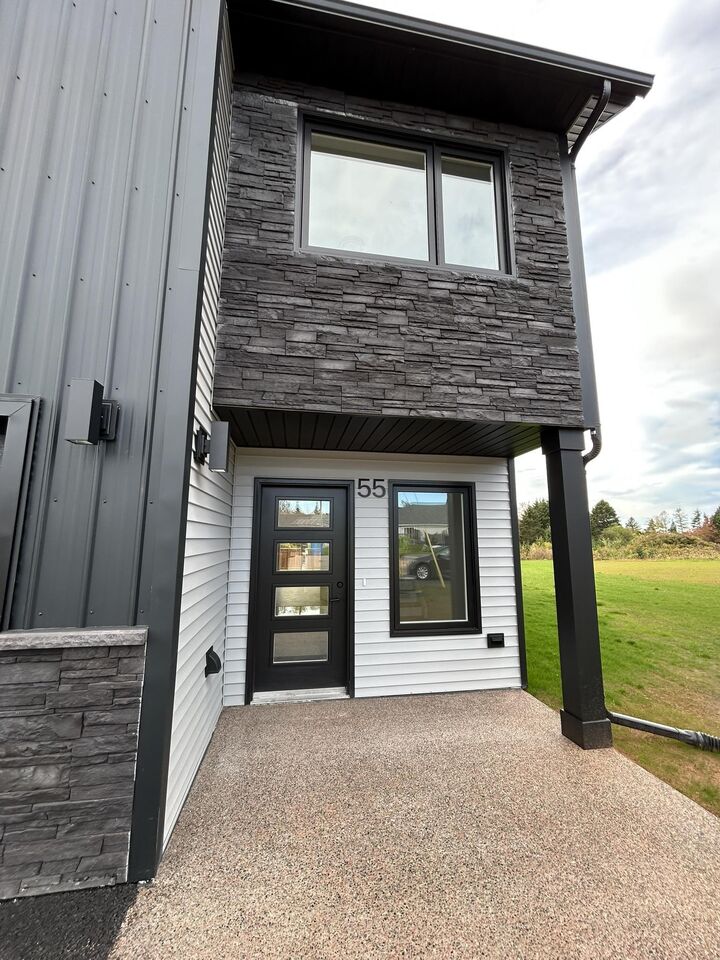 Property Photo:  55 Airfield Court  PE C1E 3P7 