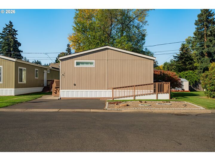 Property Photo: 16171 SE 79th Ave OR 97267