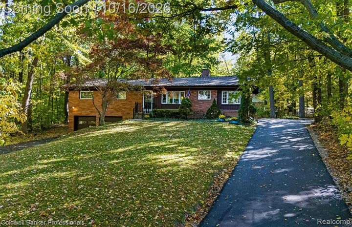 Property Photo:  47751 Ann Arbor Road W  MI 48170 