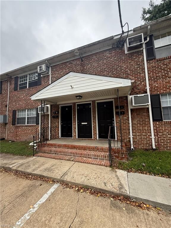 Property Photo:  4907 E Princess Anne Rd 1  VA 23502 
