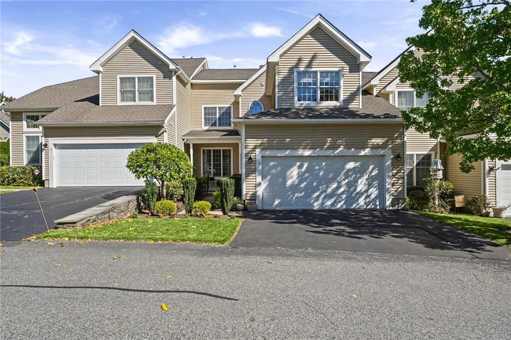 Property Photo:  16 Starling Way  RI 02893 