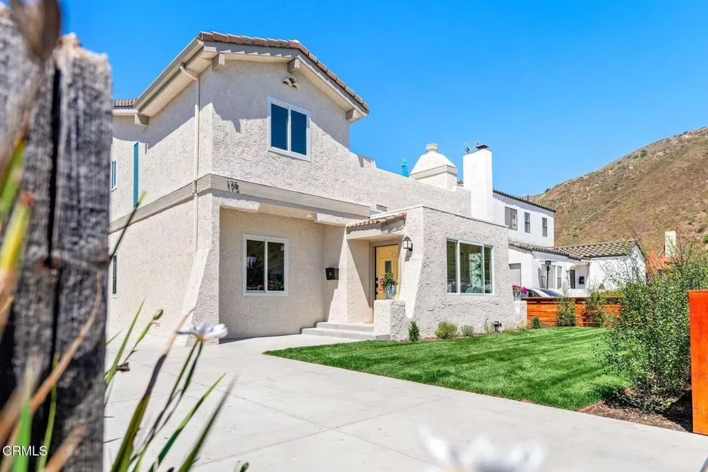 Property Photo:  175 E Lewis Street  CA 93001 