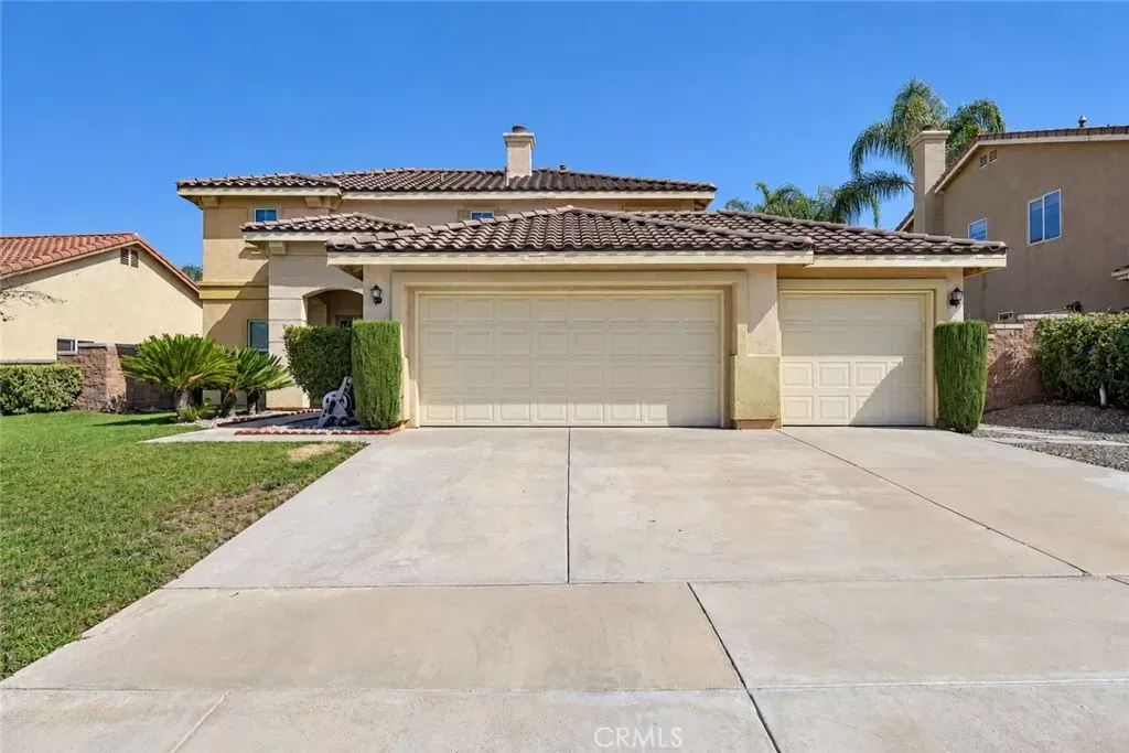 Property Photo: 33124 Aquamarine Circle CA 92584