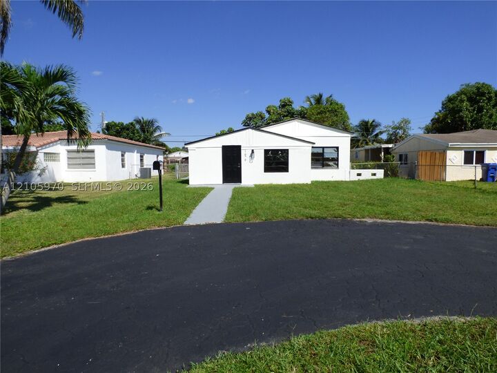 Property Photo:  1679 NE 180th St  FL 33162 