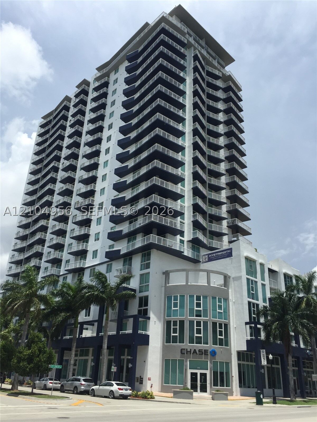 Property Photo: 275 NE 18th St 305 FL 33132