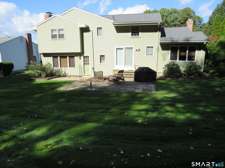 Property Photo:  11 Franklin Circle  CT 06111 