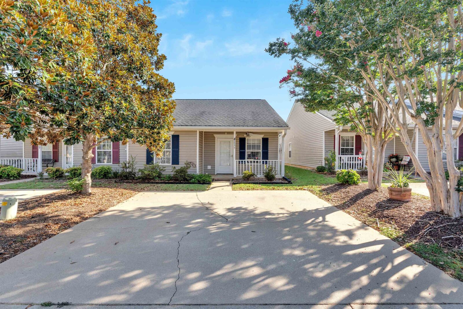 Property Photo:  411 E Calhoun Crossing Court  SC 29307 