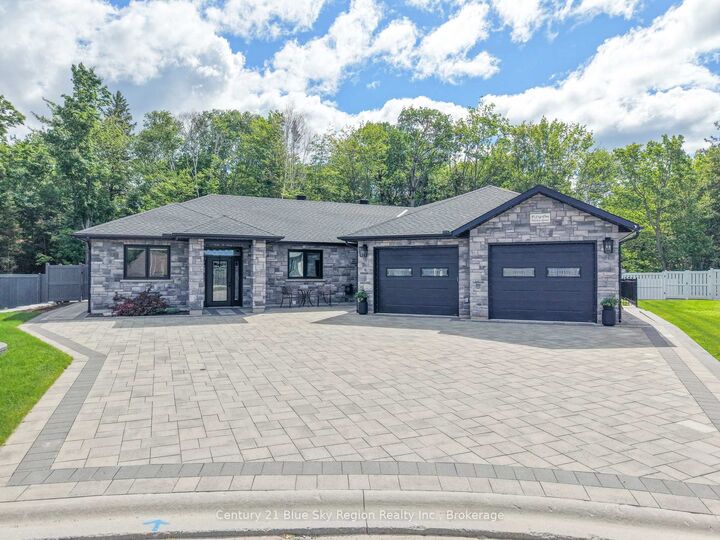 Property Photo: 51 Welkin Grove ON P1A 0G7
