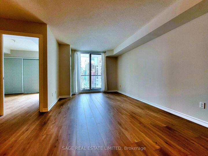 Property Photo:  801 Bay Street 1505  ON M5S 1Y9 