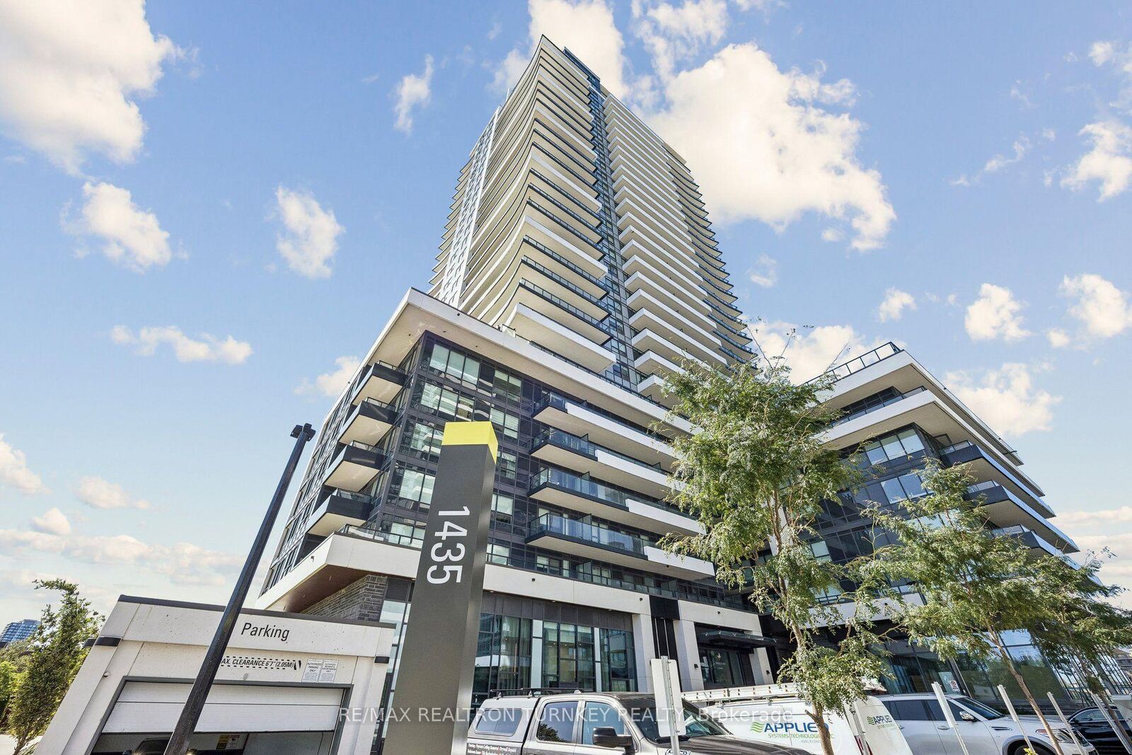 Property Photo:  1435 Celebration Drive 912  ON L1W 0C4 