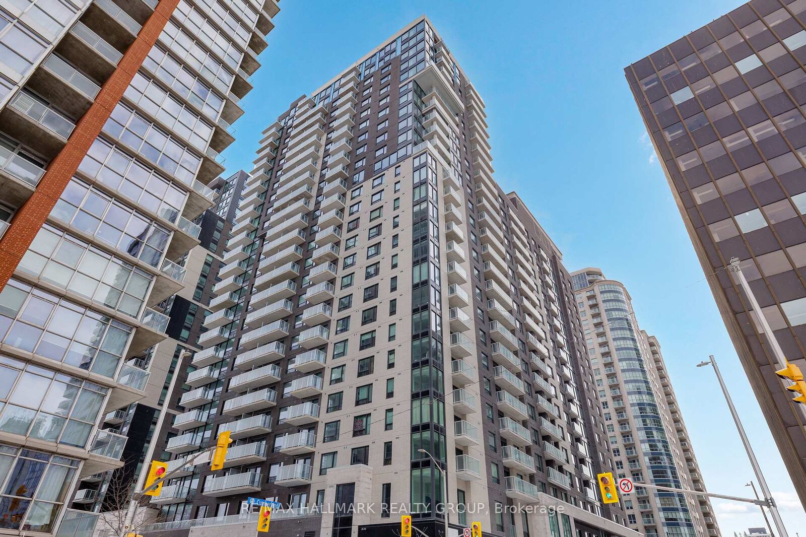 Property Photo:  180 George Street 606  ON K1N 0G8 