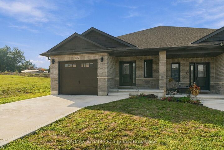 Property Photo:  236 Beech Street  ON N0M 1L0 