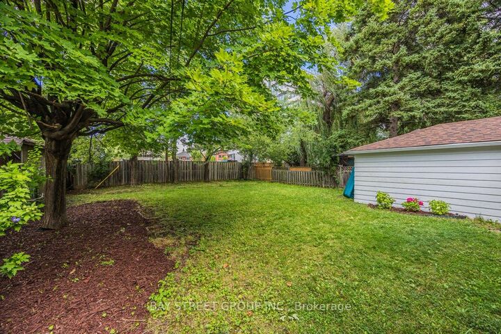 Property Photo:  