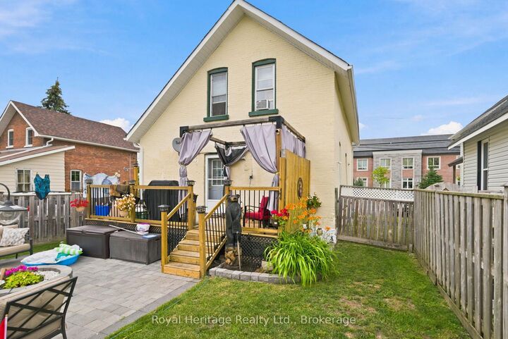Property Photo:  61 Lindsay Street N  ON K9V 1T6 