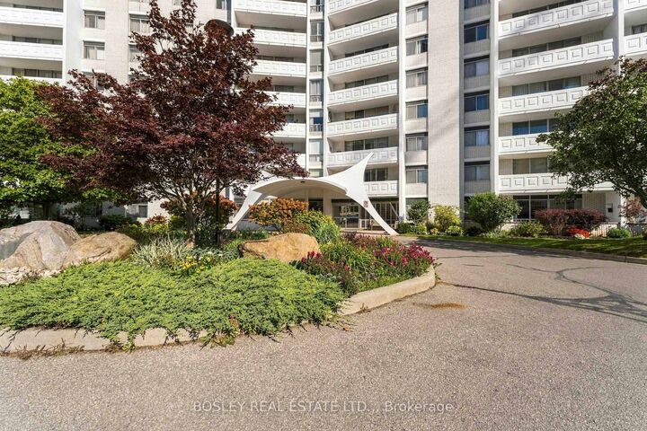 Property Photo:  15 Towering Heights Boulevard 801  ON L2T 3G7 