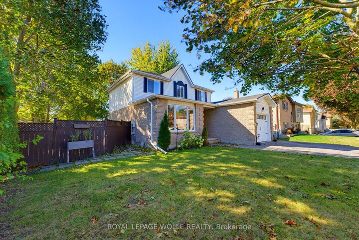 Property Photo:  74 Stirling Macgregor Drive  ON N1S 4T1 