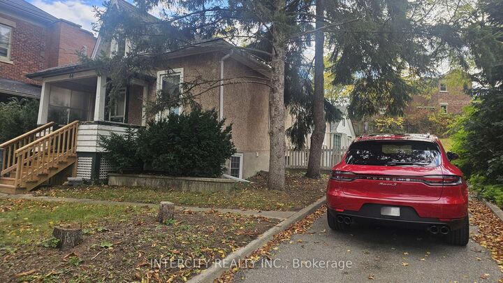 Property Photo:  44 Cardigan Street Room 4  ON N1H 3Z4 