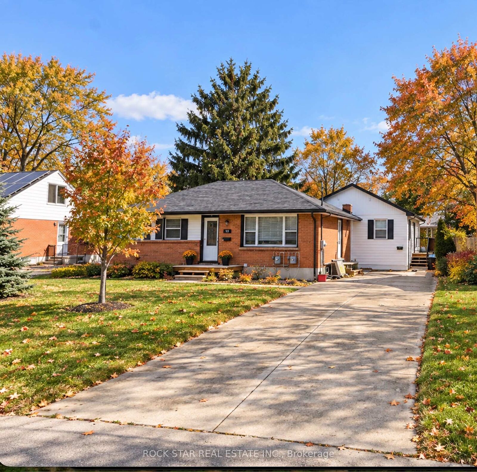 Property Photo:  134 Oakside Street  ON N5Y 1E7 